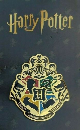 Harry Potter Hogwarts Pin Badge by Eaglemoss